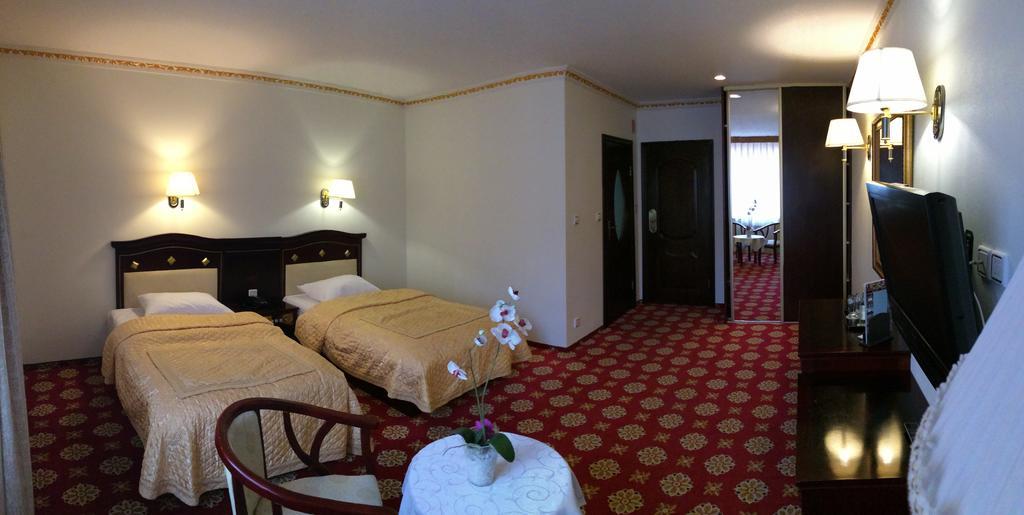 Hotel Colosseum Olecko Værelse billede